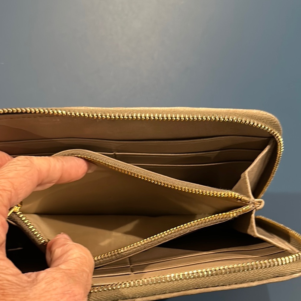 Prada Tan Leather Wallet with Elegant Ruched Design - Picture 7 of 10